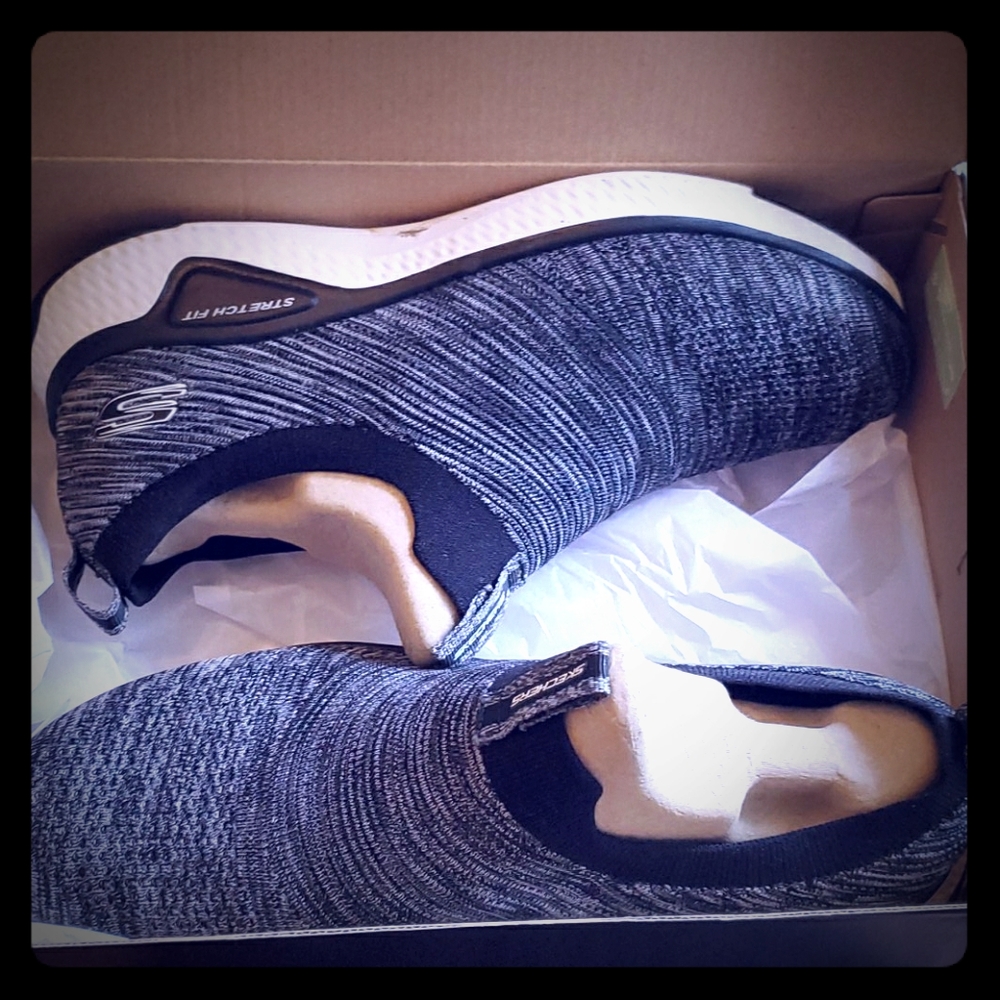 Skechers Wide fit slip on Men's shoes